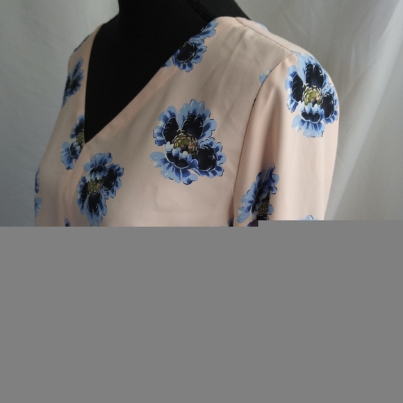 LOFT floral long sleeve blouse - Picture 8 of 8